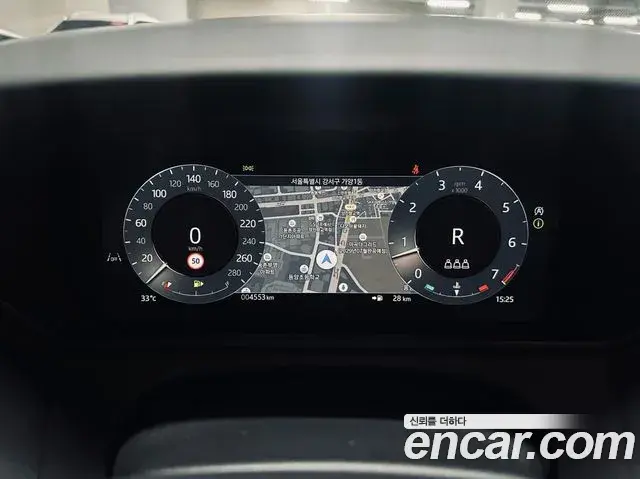 Land Rover Range Rover Velar 2025 — Photo 20/20