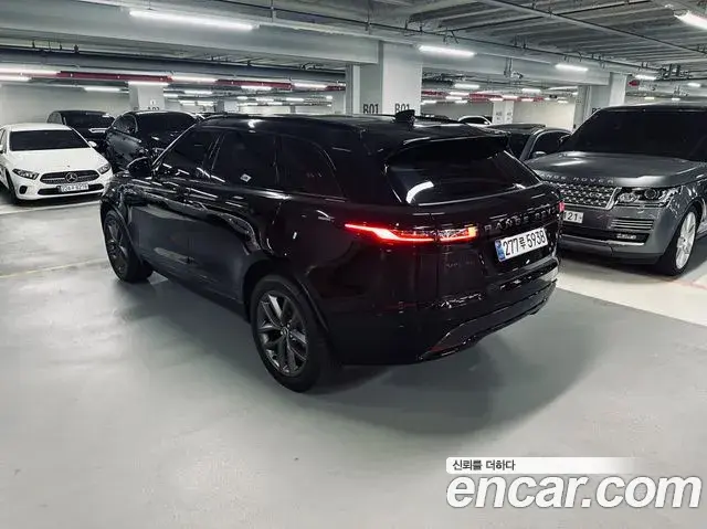 Land Rover Range Rover Velar 2025 — Photo 18/20