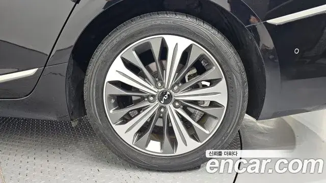 Kia K8 2021 — ფოტო 25/34