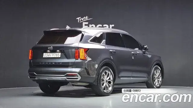 Kia Sorento 2021 — Photo 2/20