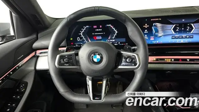 BMW 5 Series 2025 — Фото 14/20