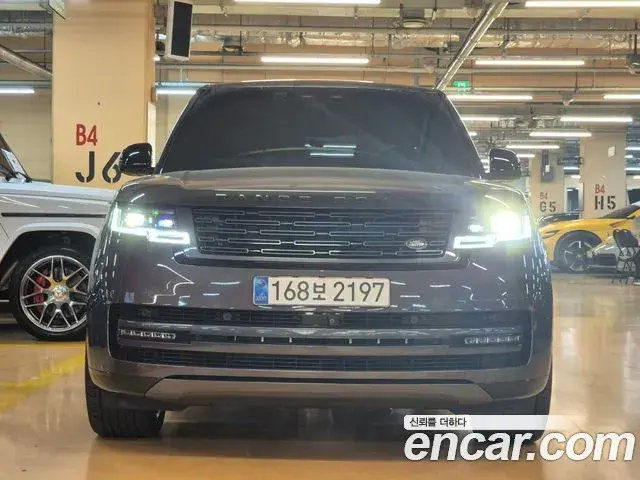 Land Rover Range Rover 2025 — ფოტო 16/20