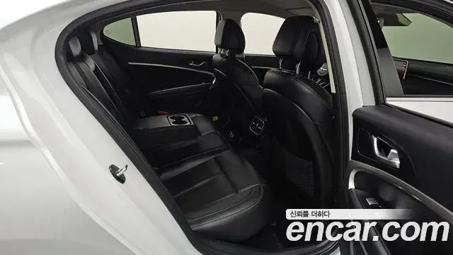 Genesis G70 2022 — Şəkil 19/33