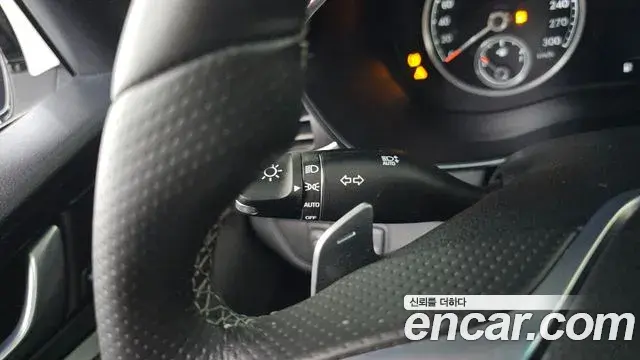 Genesis G70 2022 — Şəkil 8/33