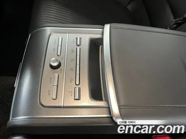 Hyundai Grandeur 2022 — Фото 12/15