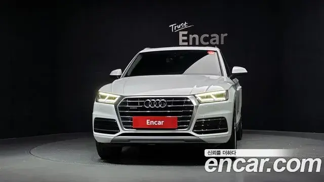 Audi Q5 2020 — Фото 3/20