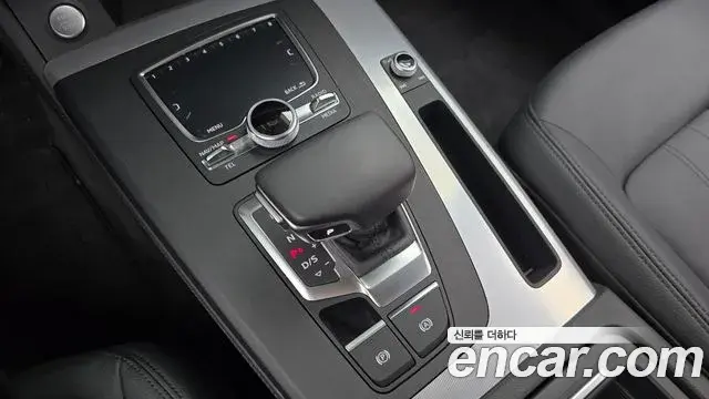 Audi Q5 2020 — Фото 9/20