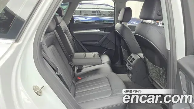 Audi Q5 2020 — Фото 11/20