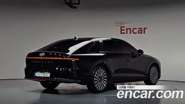 Hyundai Grandeur 2023 — Фото 2/20