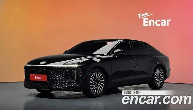 Hyundai Grandeur 2023 — Фото 1/20