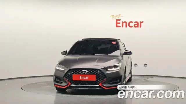 Hyundai Veloster 2021 — Фото 2/20