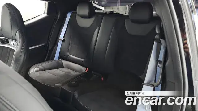 Hyundai Veloster 2021 — Фото 11/20