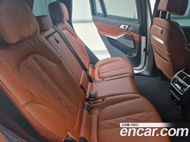 BMW X7 2026 — Фото 18/20