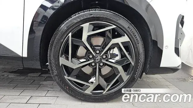 Renault Samsung Filante 2026 — Photo 18/33