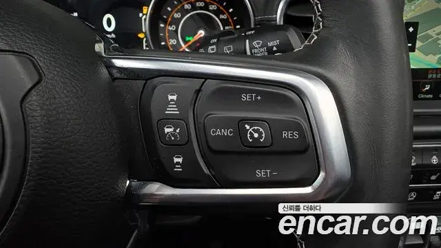 Jeep Wrangler 2020 — Фото 18/20