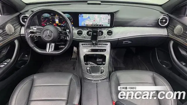 Mercedes-Benz E-Class 2022 — Фото 6/20