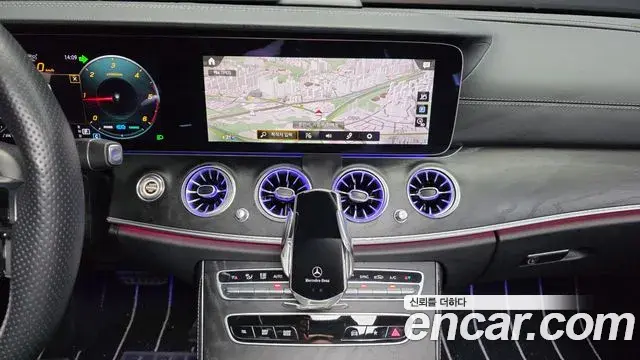 Mercedes-Benz E-Class 2023 — Фото 13/20