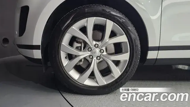 Land Rover Range Rover Evoque 2022 — Фото 5/20