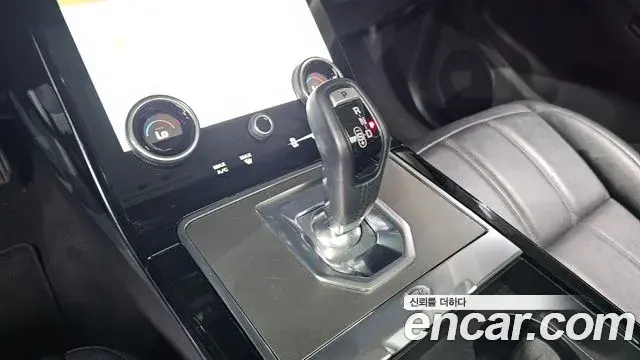Land Rover Range Rover Evoque 2022 — Фото 9/20