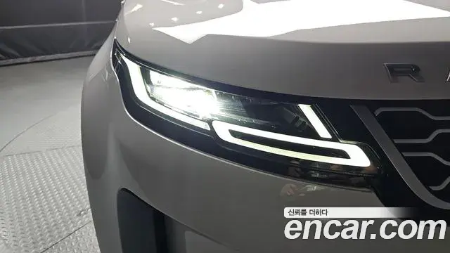 Land Rover Range Rover Evoque 2022 — Photo 31/35