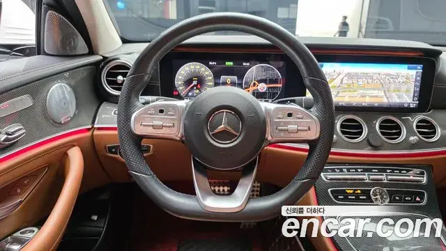 Mercedes-Benz E-Class 2019 — Фото 13/20