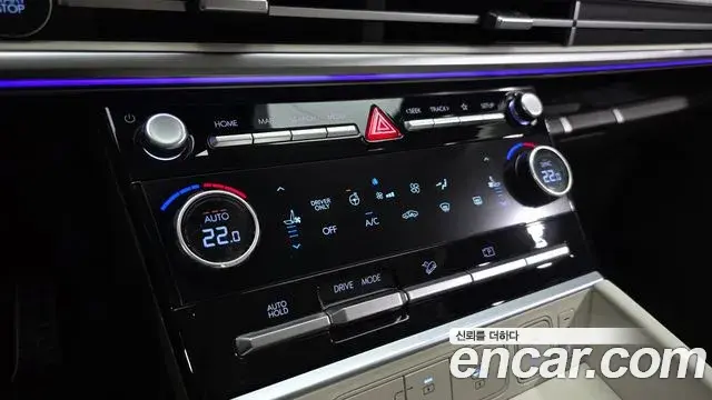 Hyundai Santa Fe 2024 — Фото 16/20