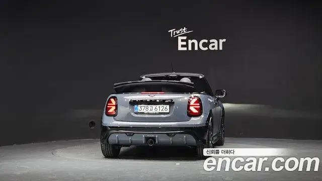 Mini Cooper S Convertible 2026 — Фото 4/20