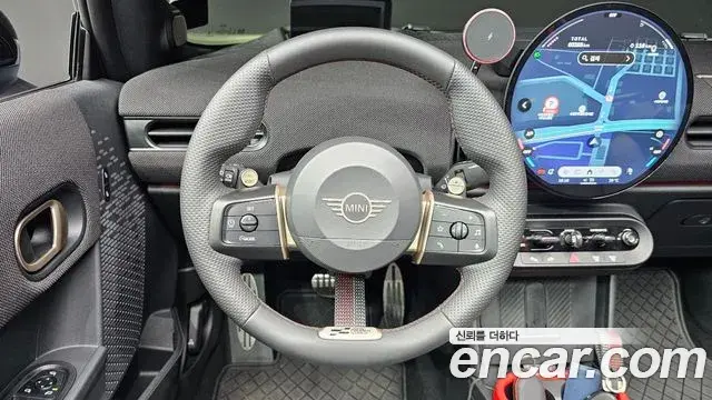 Mini Cooper S Convertible 2026 — Фото 13/20