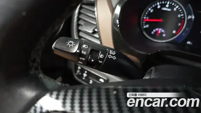 Kia Seltos 2021 — Photo 2/37