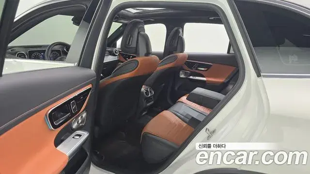 Mercedes-Benz GLC-Class 2023 — Фото 12/20