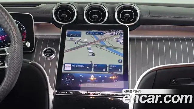 Mercedes-Benz GLC-Class 2023 — Фото 13/20