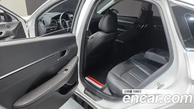 Hyundai Sonata 2021 — Фото 11/20