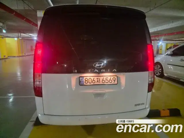 Hyundai Staria 2022 — Фото 3/19