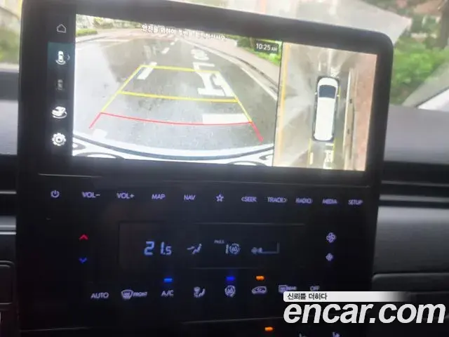 Hyundai Staria 2022 — Фото 18/19