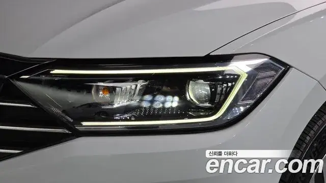 Volkswagen Jetta 2021 — Şəkil 9/33
