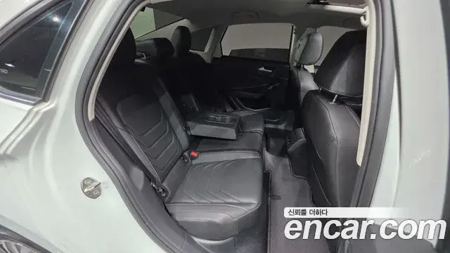 Volkswagen Jetta 2021 — Şəkil 24/33