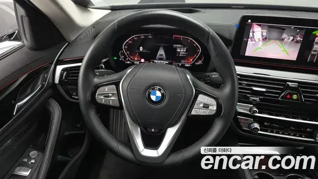 BMW 5 Series 2022 — Фото 14/20