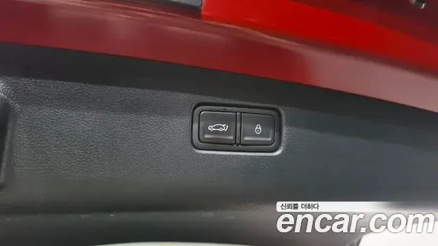 Genesis GV70 2022 — ფოტო 20/30