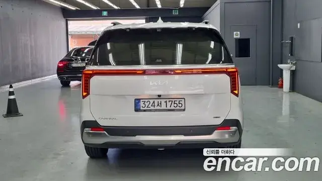 Kia Carnival 2025 — Photo 3/18