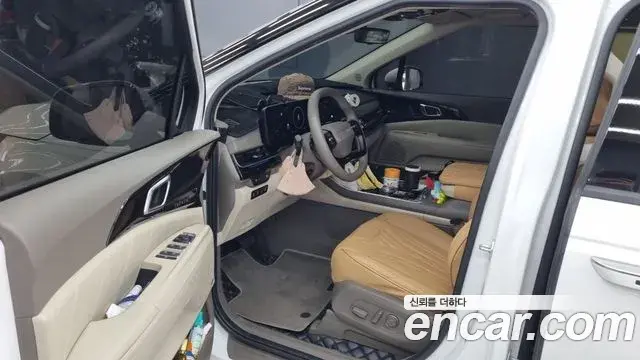 Kia Carnival 2025 — Photo 10/18