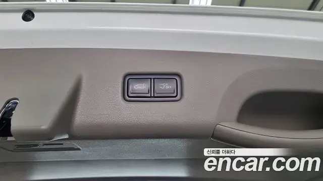 Kia Carnival 2025 — Photo 16/18