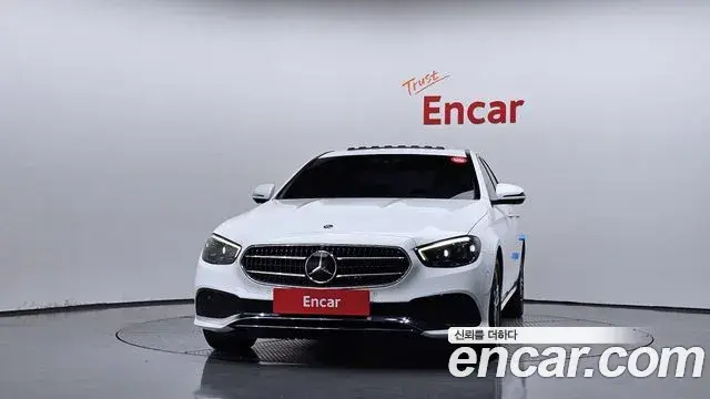 Mercedes-Benz E-Class 2021 — Фото 3/20