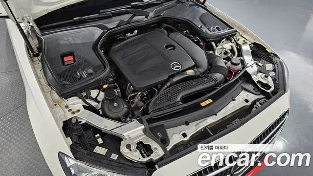 Mercedes-Benz E-Class 2021 — Фото 6/20