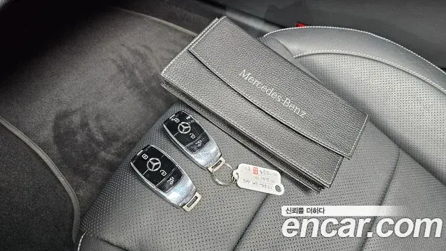 Mercedes-Benz E-Class 2021 — Фото 15/20