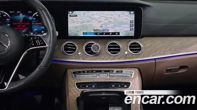 Mercedes-Benz E-Class 2021 — Фото 19/20