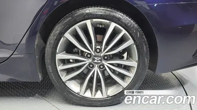 Kia Stinger 2018 — Şəkil 24/32