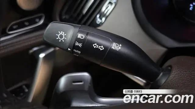 Kia Stinger 2018 — Şəkil 16/32