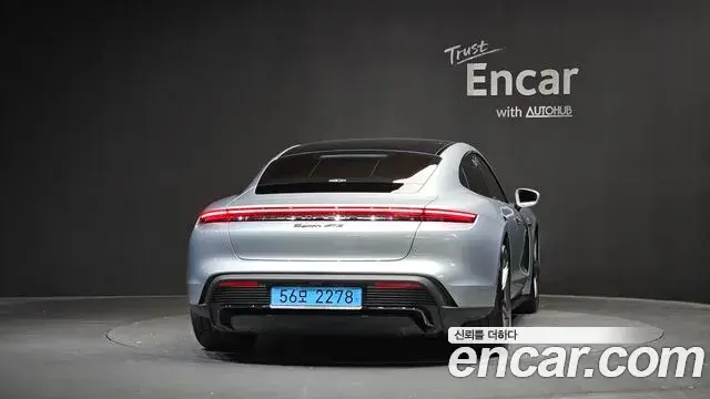 Porsche Taycan 2026 — Şəkil 15/32