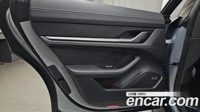 Porsche Taycan 2026 — Şəkil 7/32
