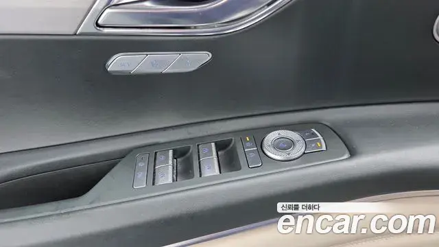 Genesis GV80 2023 — Photo 18/35
